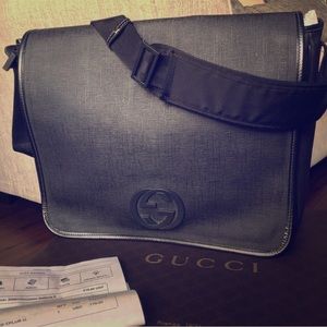 Gucci men’s hand bag